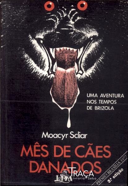 Mês de Cães Danados