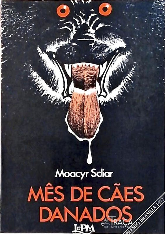 Mês de Cães Danados