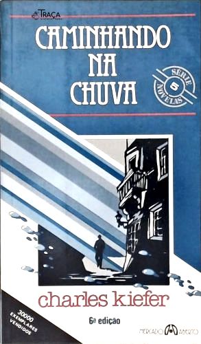 Caminhando Na Chuva